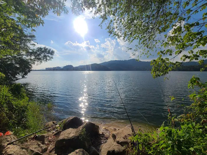 Batu Dam View/Fish Point Picture 3