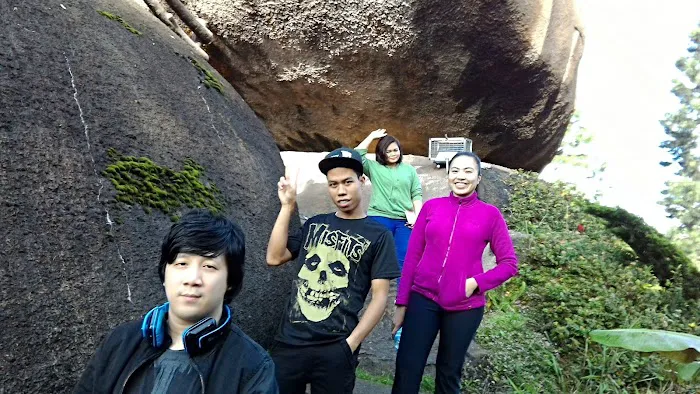 Batu Berayun Cradle Rock Genting highland Picture 3