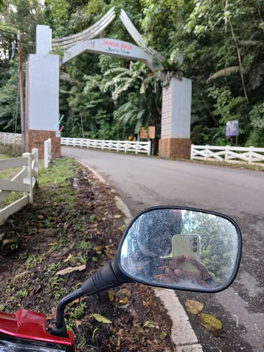 PINTU GERBANG JANDA BAIK Picture 2