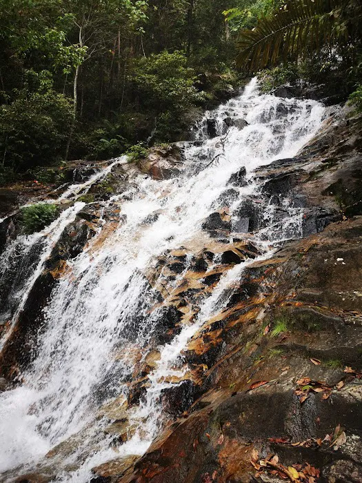 Kanching Waterfalls Picture 1