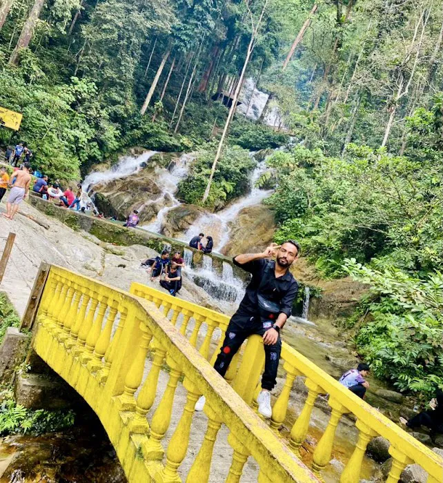 Hidden waterfall Picture 5