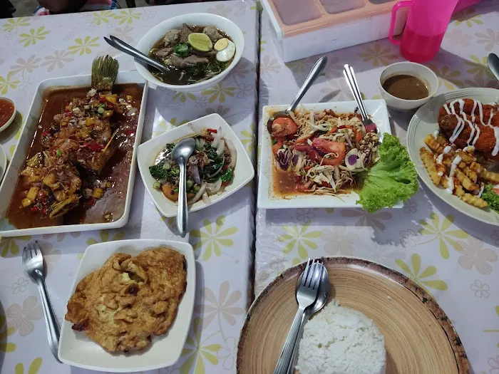 Restoran Kolam Picture 8