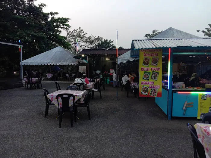 Restoran Kolam Picture 1