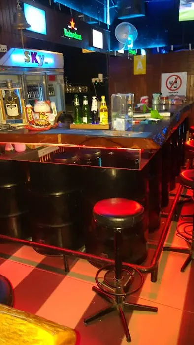 SKY CAFE Picture 8