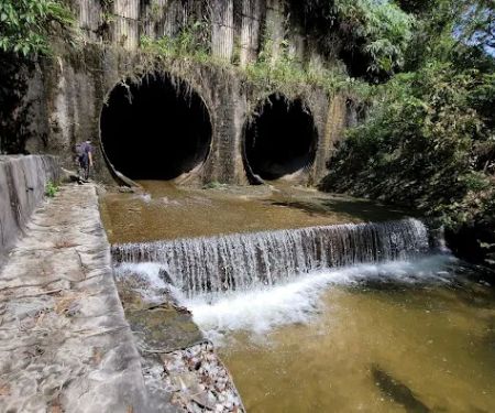 Sungai Pisang Waterfall Trailhead
