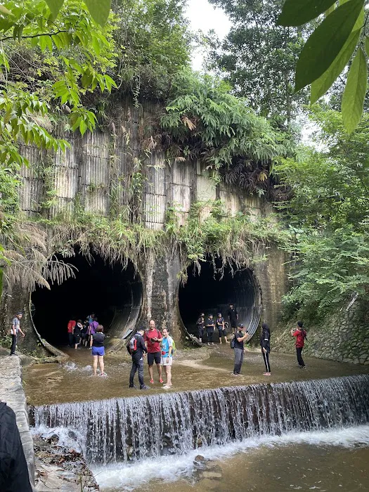 Sungai Pisang Waterfall Trailhead Picture 9