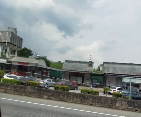 Bilik Solat (Musolla) - Hentian Gombak