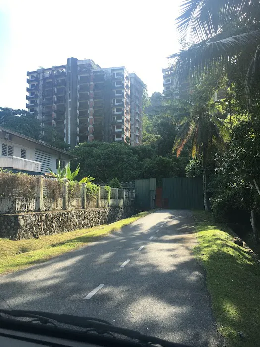 Highland Towers Picture 3