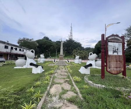 Kuala Selangor Cenotaph War Memorial