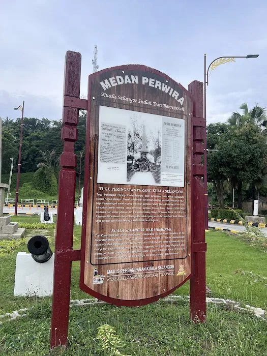 Kuala Selangor Cenotaph War Memorial Picture 2