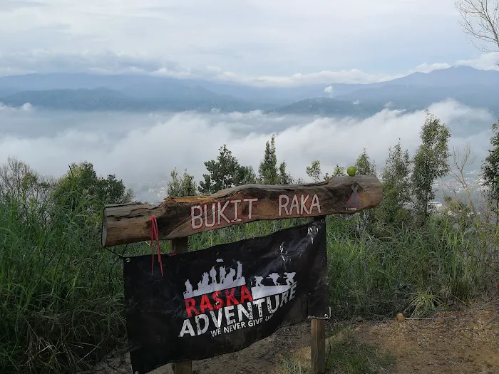 Raka Hill Picture 3