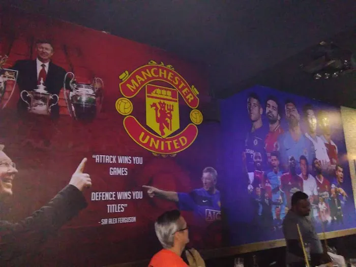 In Out Sports Bar Picture 1