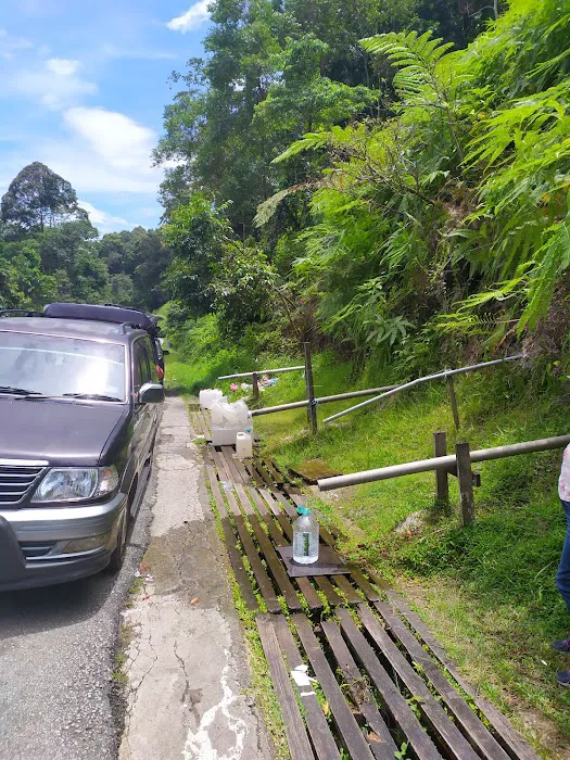 Road Side Free Drinking Water Source (Ulu Yam) Picture 5