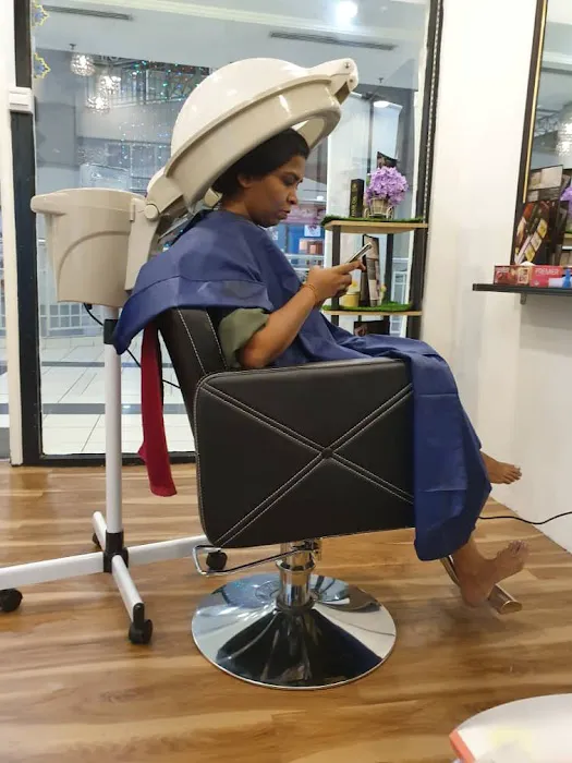 Na'Tasha Beauty Studio Picture 3