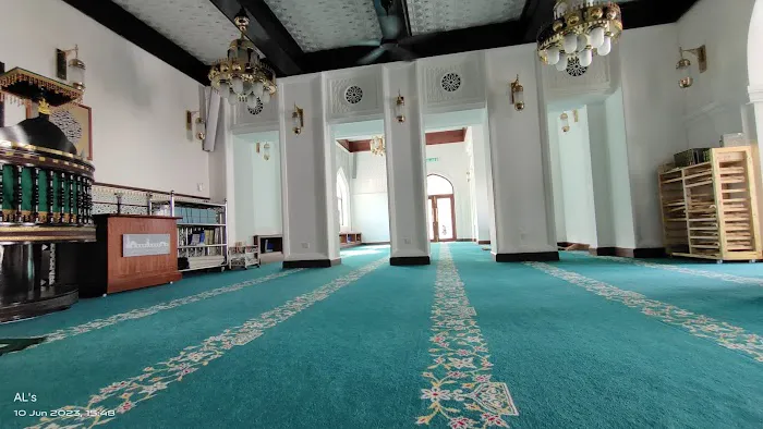 King Lumu Mosque (Royal Mosque) Picture 10