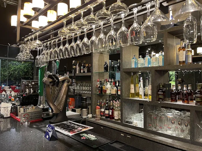 Pit Stop Restaurant & Bar Jalan Kuching Picture 1