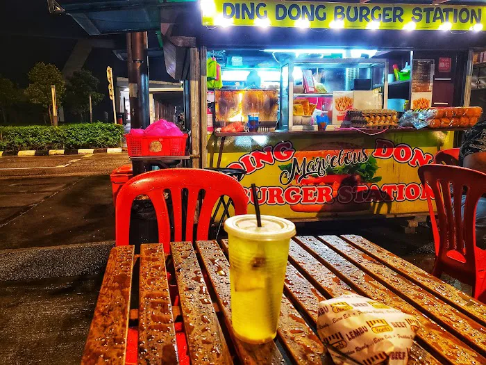 Ding Dong Burger Station Picture 1