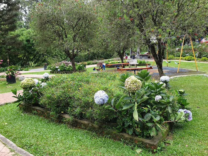 Taman Lady Guillemard Picture 9