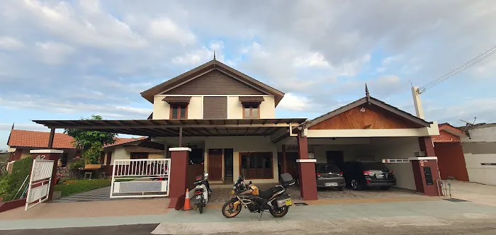 Adikakak Homestay Picture 1