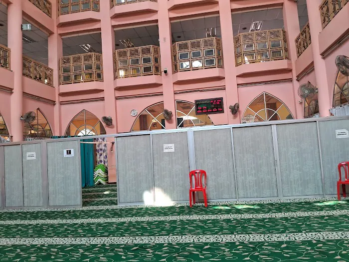 Al-Hidayah Masjid Picture 3