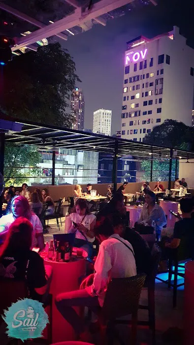 Sail Rooftop Bar Picture 3