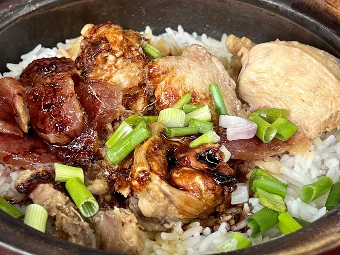 洪记炖汤 Hoong Kee Soup & Clay Pot Chicken Rice Picture 5