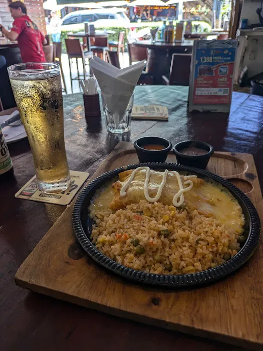 Loco Mexican Bar and Restaurant Picture 9