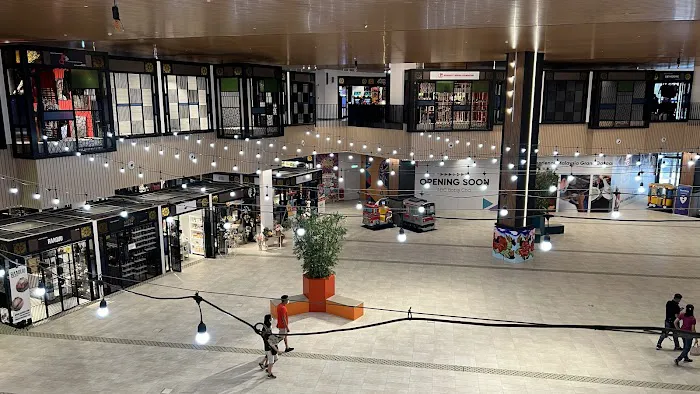 WOW Plaza (South entrance) Picture 2