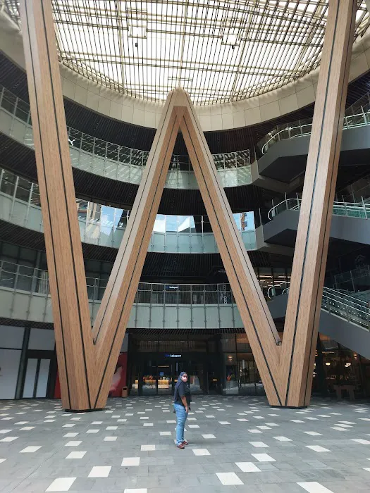 WOW Plaza (South entrance) Picture 5