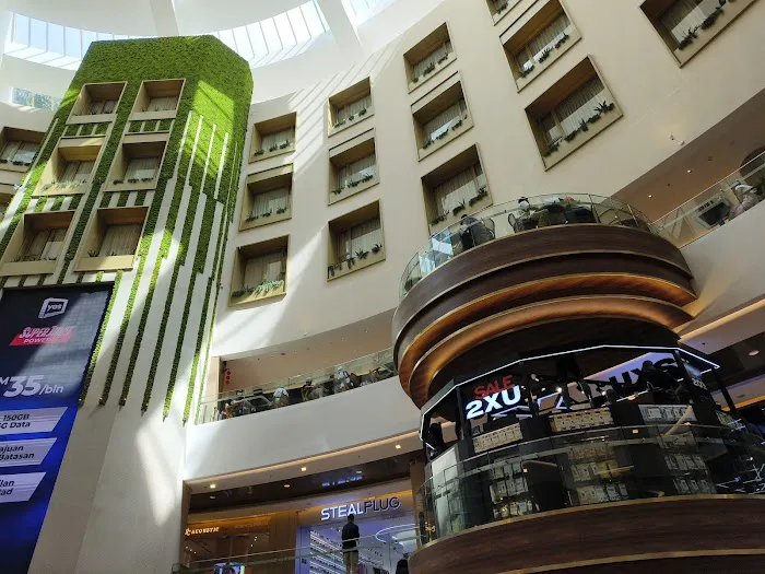 Starhill Piazza Picture 6