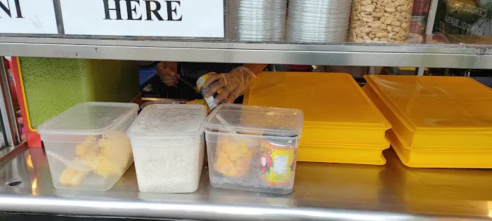 Gerbang Jalan Raja Bot