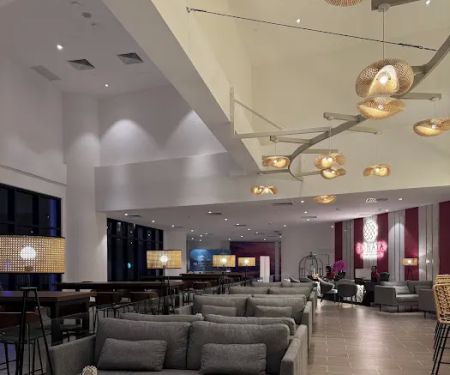 Cloof Premium Lounge