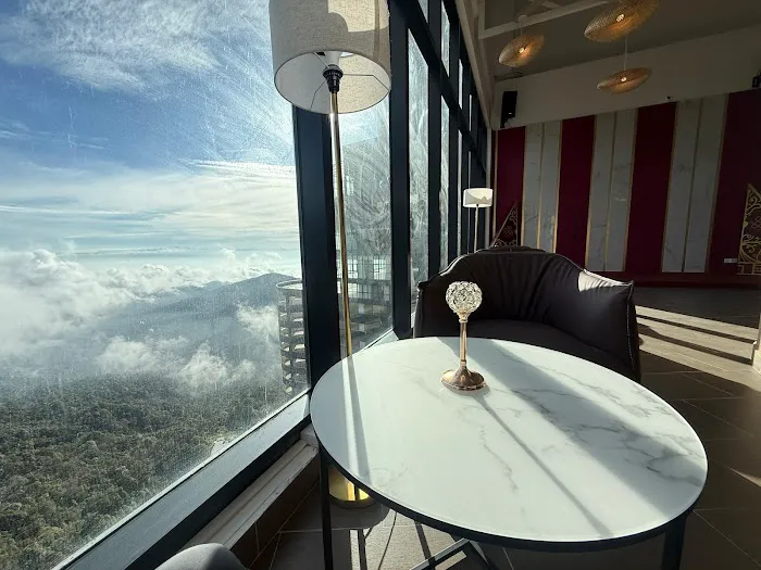 Cloof Premium Lounge Picture 4