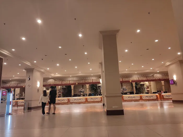 First World Plaza Picture 6