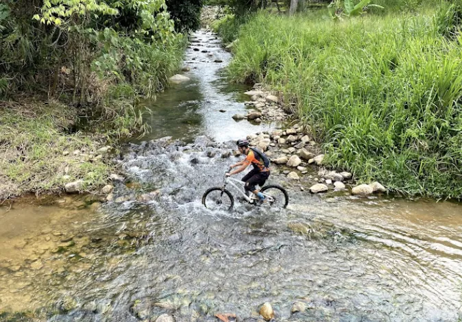 Mei Lin's MTB Crossing Picture 10