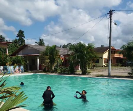 Homestay Wafiy Kolam Renang & Muzium Mini Rusley.