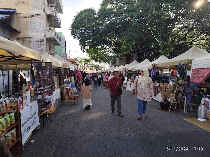 Panggung Wayang Seri Temerloh (Cheap Matenee) Picture 4