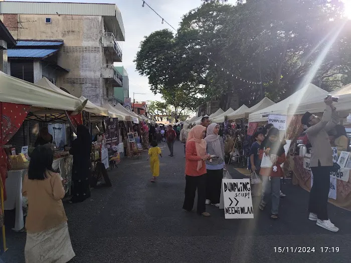 Panggung Wayang Seri Temerloh (Cheap Matenee) Picture 1