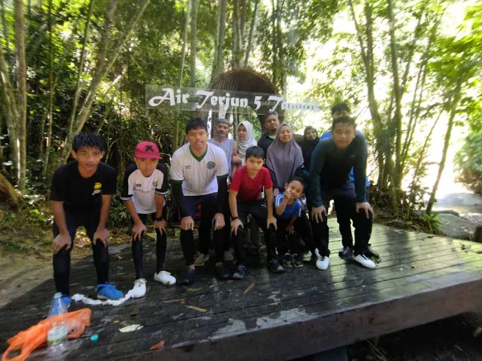 Ulu Tampik Waterfall Janda Baik Picture 2