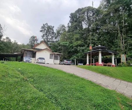Surau Rumah Pangsa Taman Sungai Hijau