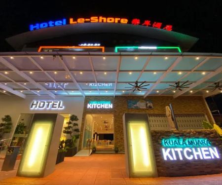 KUALA-MUARA KITCHEN