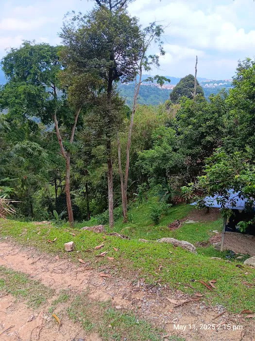 Kemensah Hiking Trailhead Picture 9