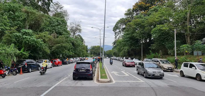 Bukit Dinding Entrance Picture 2