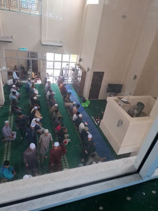 Surau al-Muqarrabin (Surau Solat Jumaat SMK Segambut Jaya) Picture 3