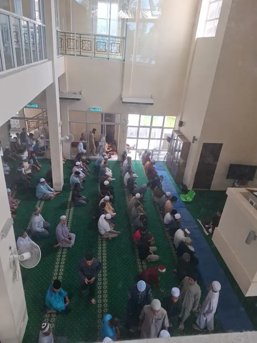 Surau al-Muqarrabin (Surau Solat Jumaat SMK Segambut Jaya) Picture 2