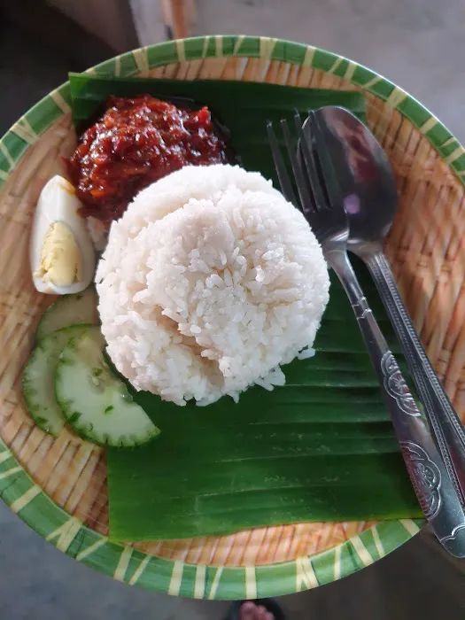 Nasi Lemak Daun Pisang Feri Picture 4