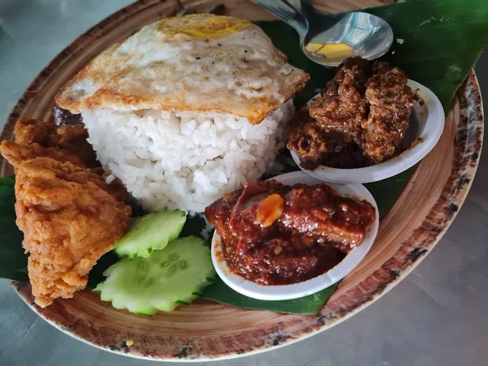 Nasi Lemak Daun Pisang Feri Picture 7