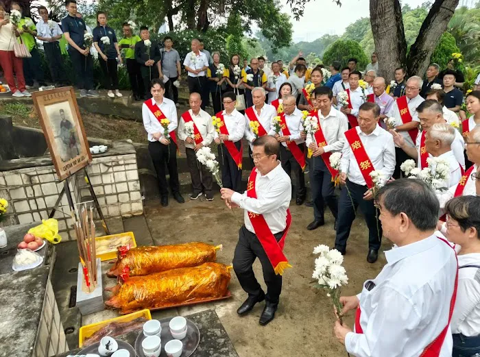 Kapitan Yap Ah Loy Memorial 甲必丹叶亚来墓园 Picture 9