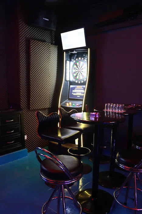 Century Bar Picture 4
