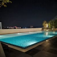 The Ken & Hiro Stay @ KLIA ico
